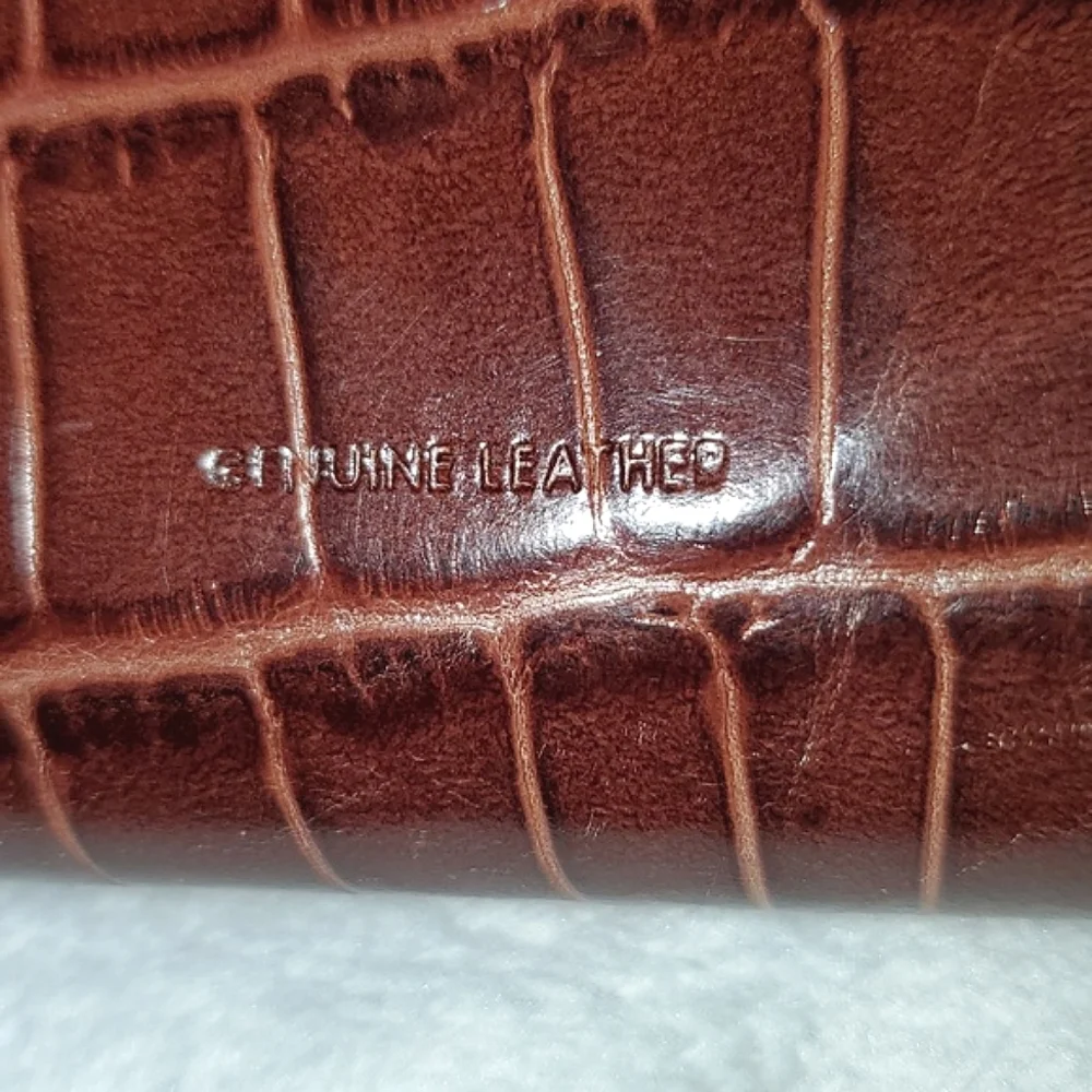 NWT Vintage Westport Collection Croc Embossed Leather Long Checkbook Wallet